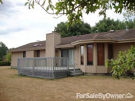 Rear of Home
						:
						Showing deck
