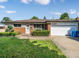 31266 Tecla Dr, Warren, MI 48088