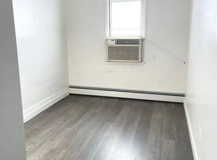 42-20 College Point Blvd #2, Flushing, NY 11355