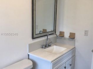 15724 SW 109th Ct, Miami, FL 33157