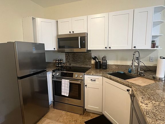 2nd image of 360 B St Unit 301