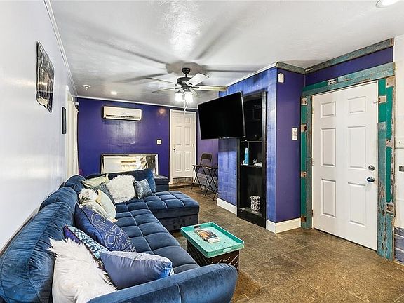 4th image of 1141 Frenchmen St #101