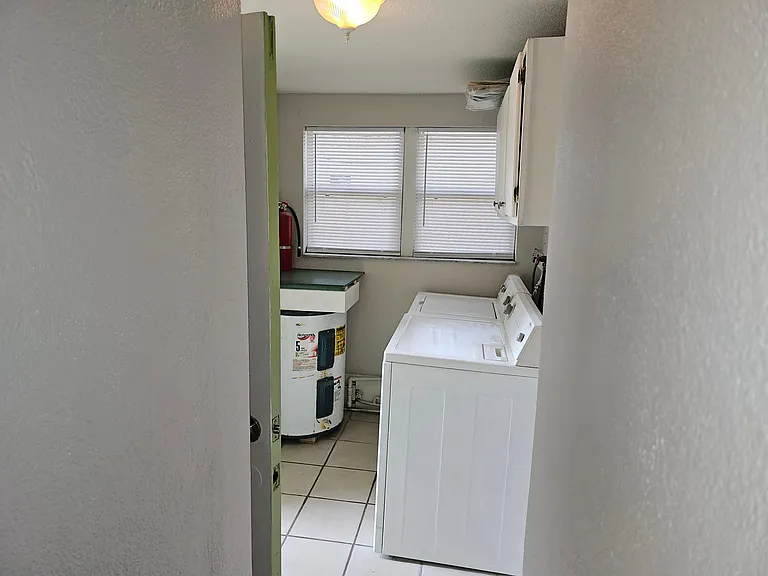 2922 Shore Dr — Photo 26
