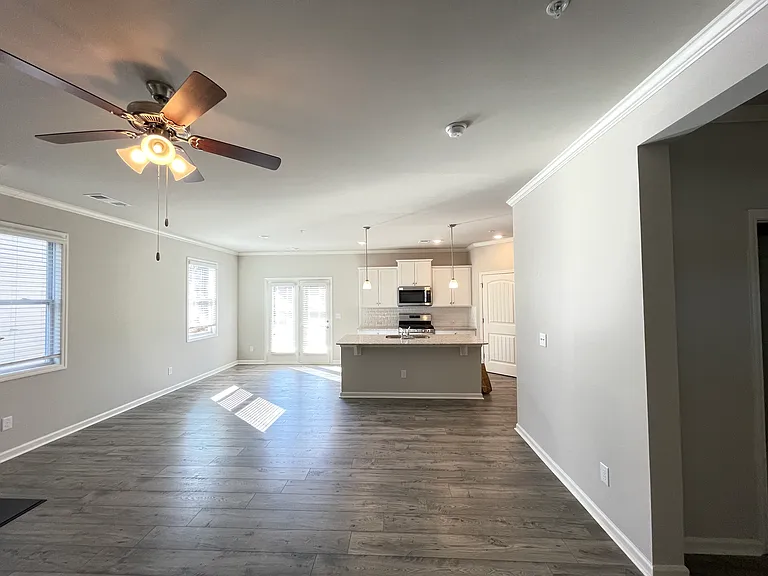 813 Upper Dove Ct — Photo 3