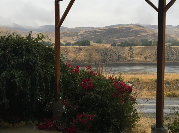 45 Riverview Dr, Coulee Dam, WA 99116