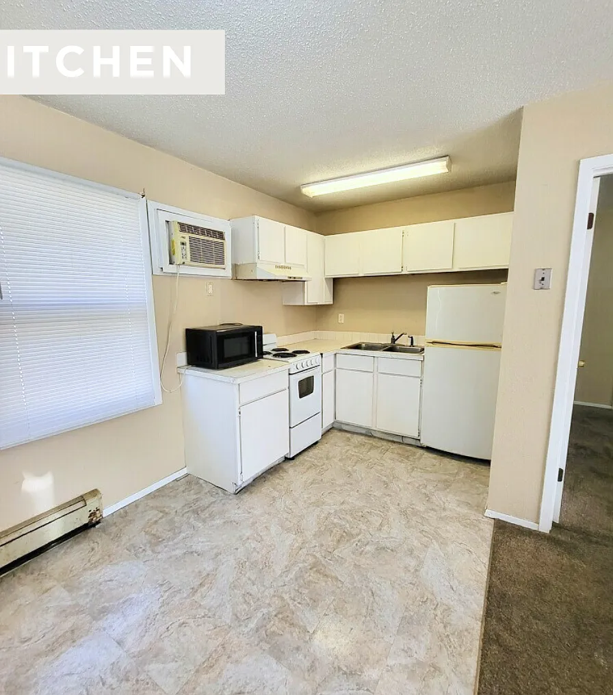 Hampton 20-Unit (Sherwood Apartments) — Photo 2