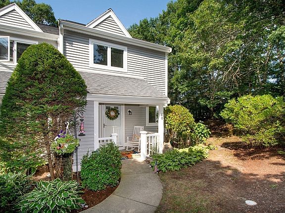 5th image of 48 Westcliff Dr #48