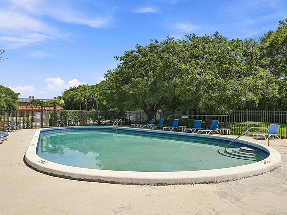 2nd image of 9338 SW 3rd St APT 506