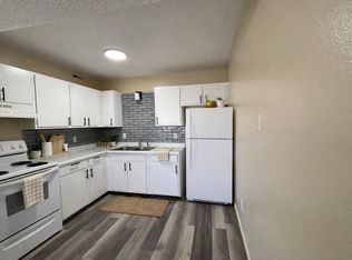 1200 Meadow Ln, Waterloo, IA 50701