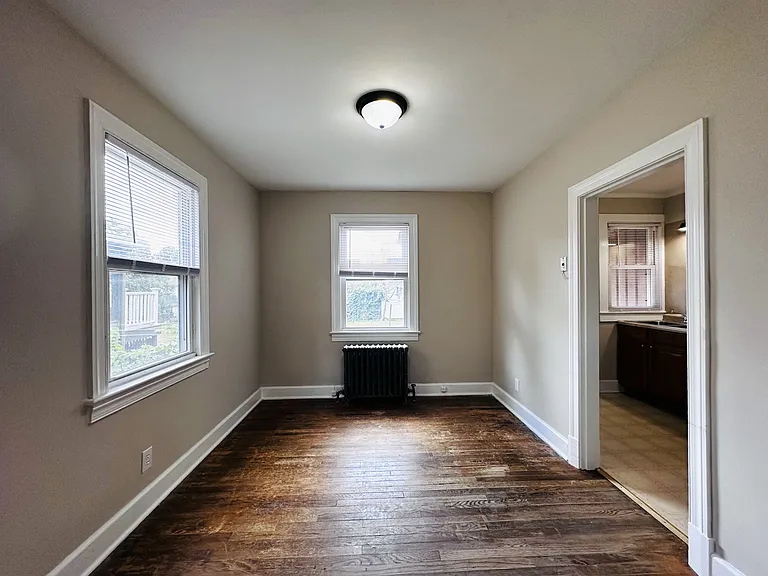 160 Dupont Cir #A — Photo 4
