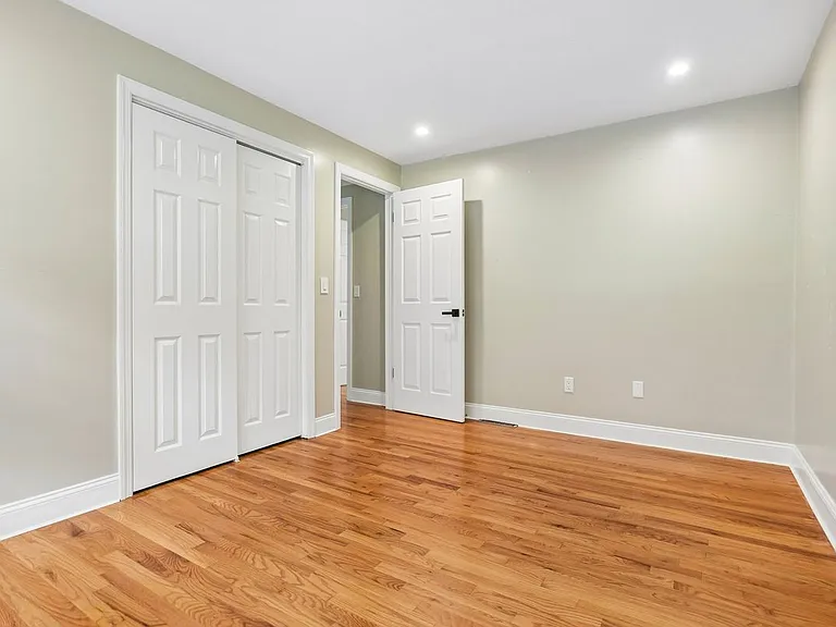 122 Upper State St — Photo 12