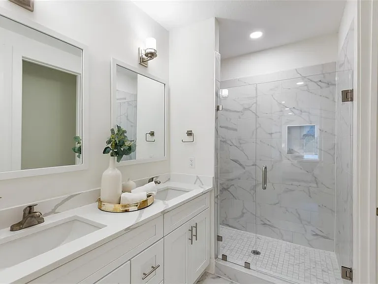 758 Highland Ave #13 — Photo 23