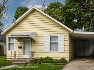 739 Cawood St, Lansing, MI 48915