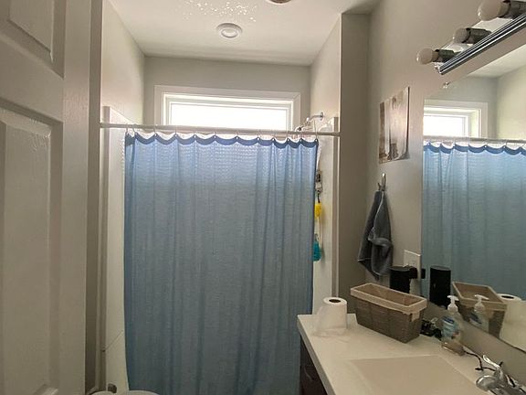 3rd image of 15 Sparrow St Floor 2