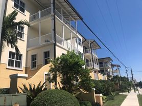 3960 N Flagler Dr, West Palm Beach, FL