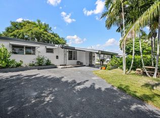 309 SW 7th St, Hallandale, FL 33009