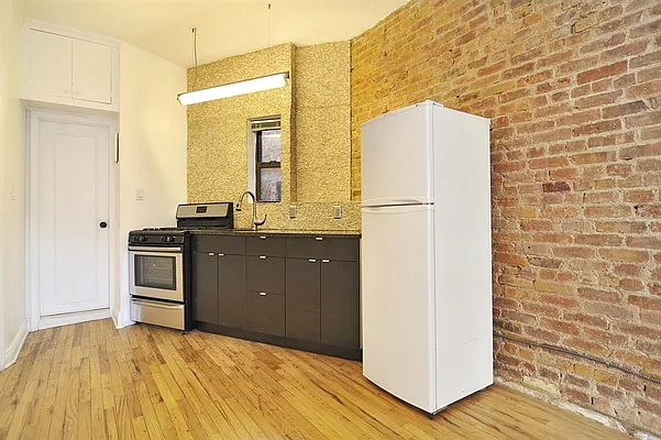 Sold by Corcoran | media 14