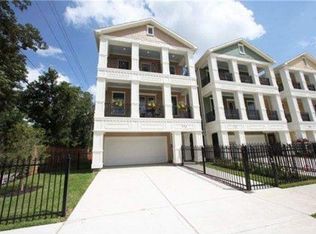 2714 Nicholson St, Houston, TX 77008