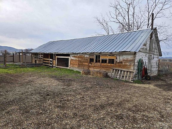 5th image of 924 Olds Ferry Rd