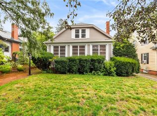 29 Roslyn Ave, Providence, RI 02908