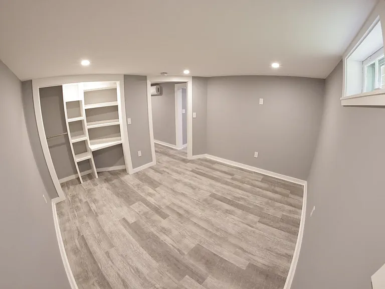 240 Elwyn Rd — Photo 3