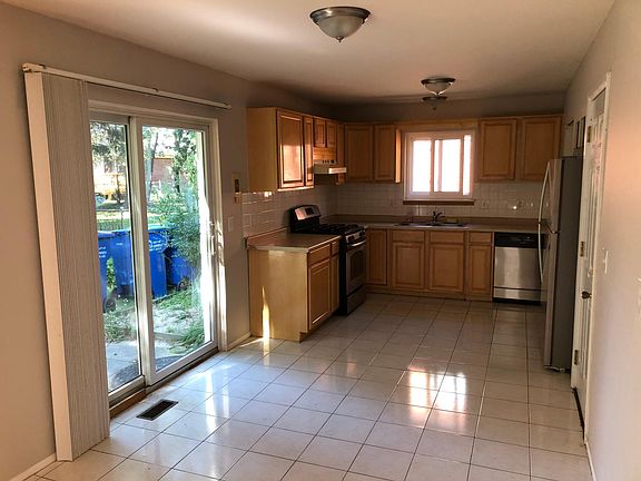 3rd image of 32815 Chalfonte Dr