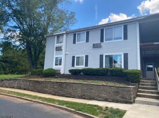 49 Eton Way, Somerset, NJ 08873