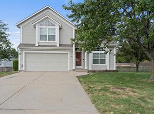 608 Cedar Falls Ct, Raymore, MO 64083