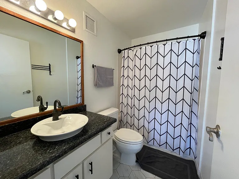 4944 Cass St #806 — Photo 27