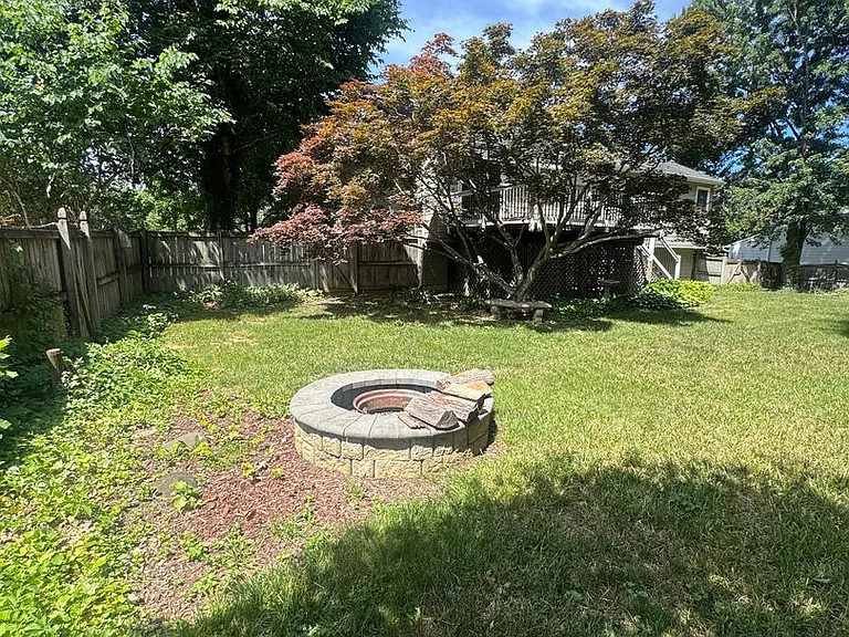 74 Clarion Dr — Photo 3