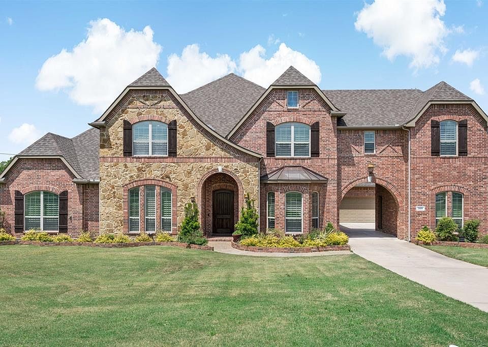 1st image of 309 Crestfield Ct