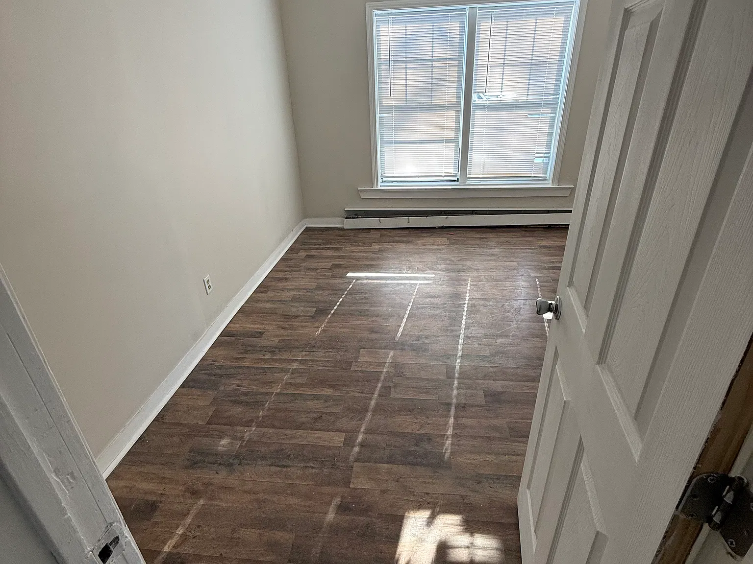 3 bed, $1,650 — Photo 2