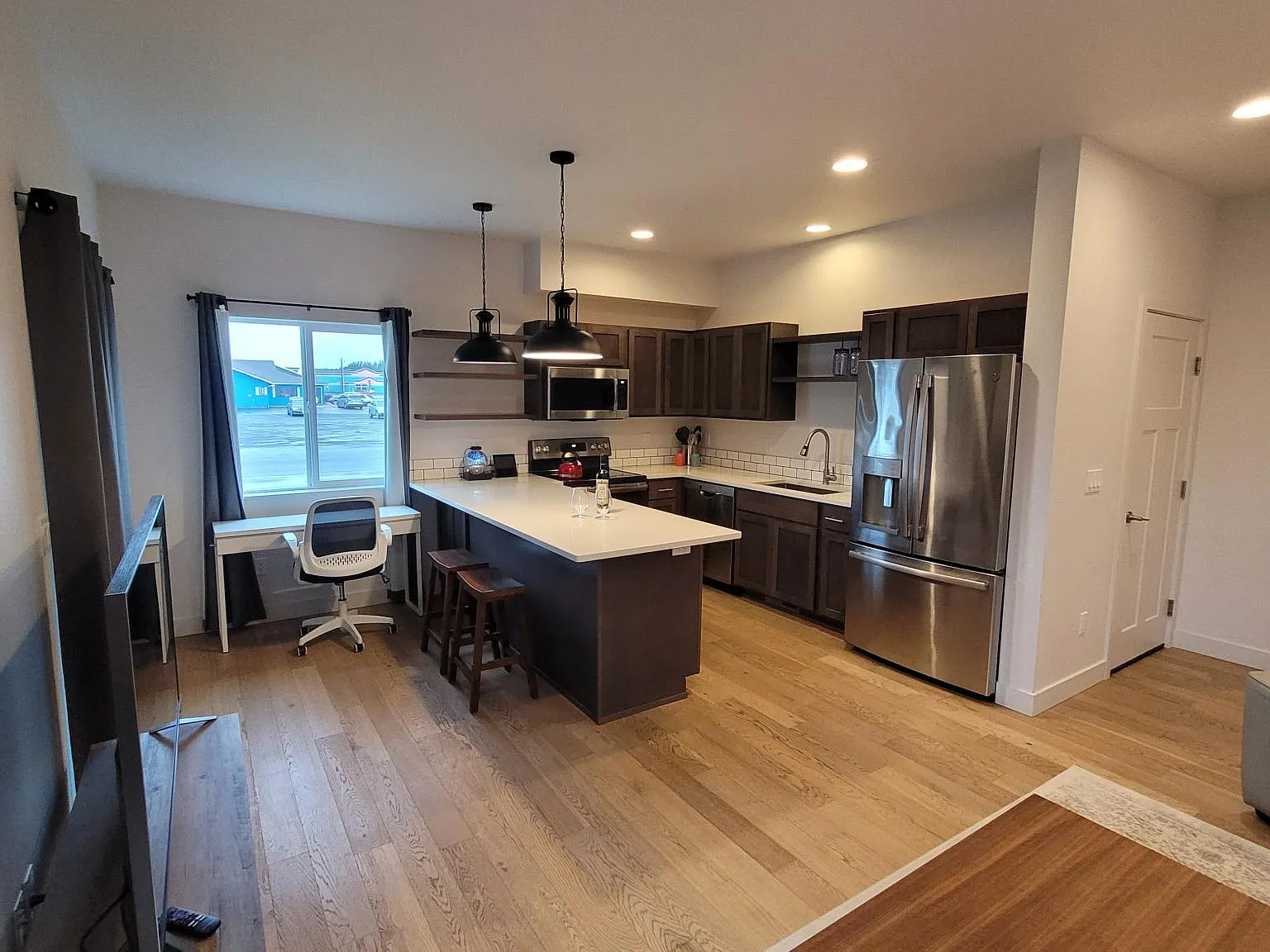 203 9th St SE — Photo 4