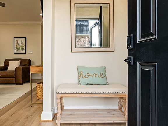 2nd image of 1010 Country Club Rd APT N3