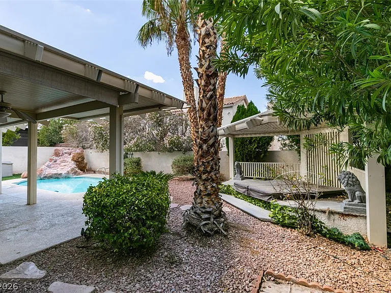 8224 Tivoli Cove Dr — Photo 47