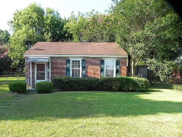 406 Walnut St photo 1
