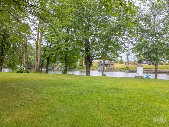 42 Bechard Rd, Champlain, NY 12919