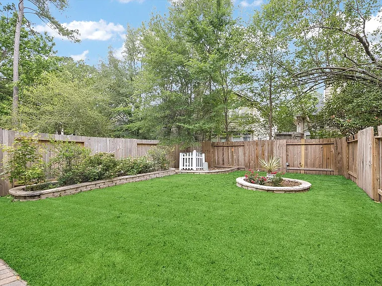 7 Wineberry Pl — Photo 2