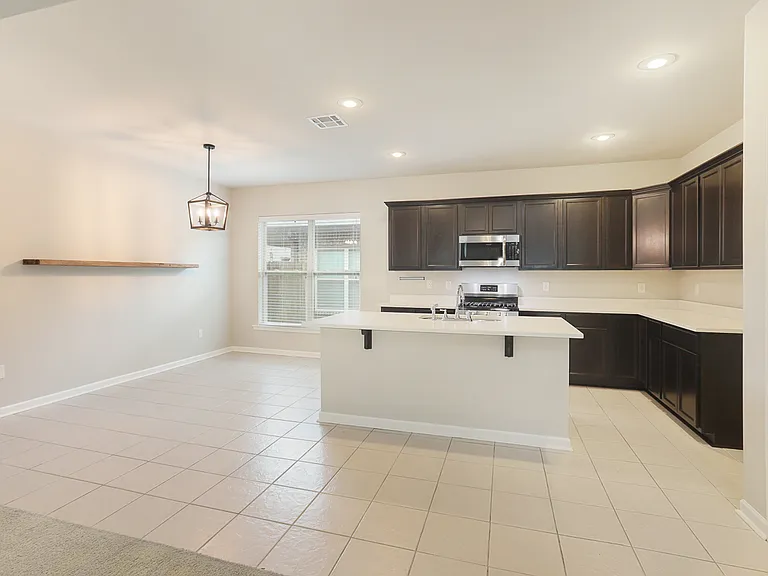 42451 Baystone Ave — Photo 3