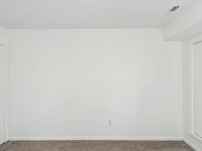 Kimberly Club Apartments — Photo 12