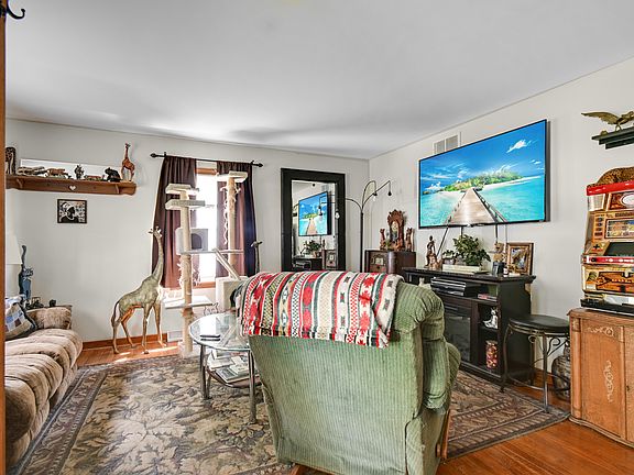 4th image of 14332 Knox Ave