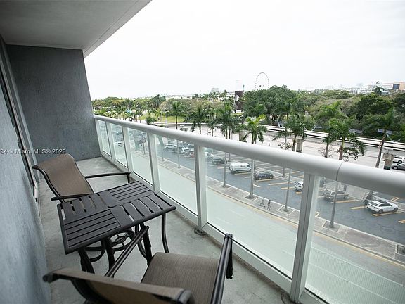 2nd image of 50 Biscayne Blvd APT 612