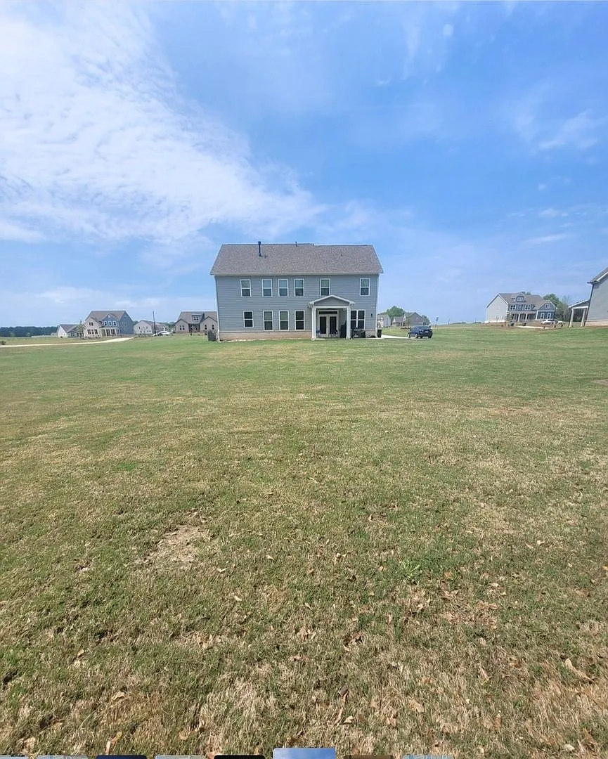 Spacious 5BR House in Locust Grove — Photo 3
