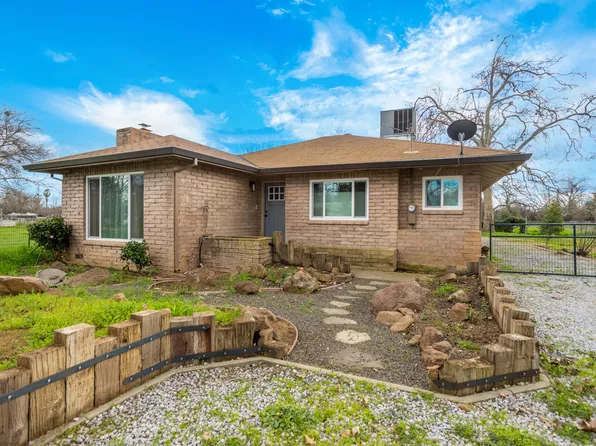 19087 Smith Ln, Redding, CA 96002