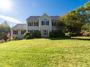 22 Hobart Hill Rd, Brookline, NH 03033