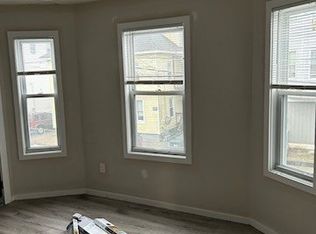 10 Lilley Ave #10L3, Lowell, MA 01850