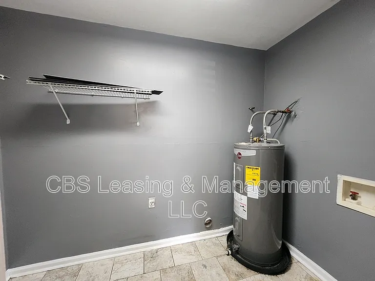 1406 Jackson Dr — Photo 17