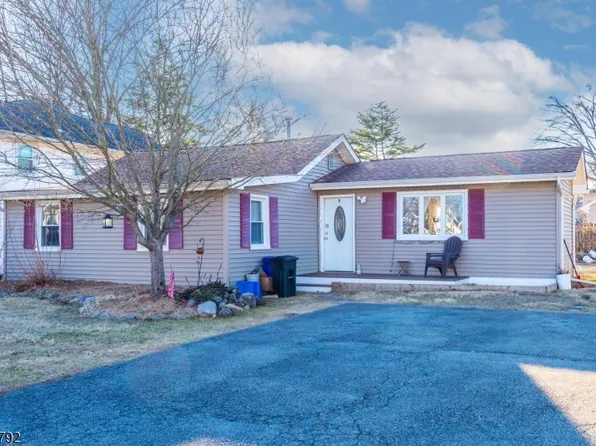 15 Seminole Ave, Parsippany-Troy Hills Twp., NJ 07034