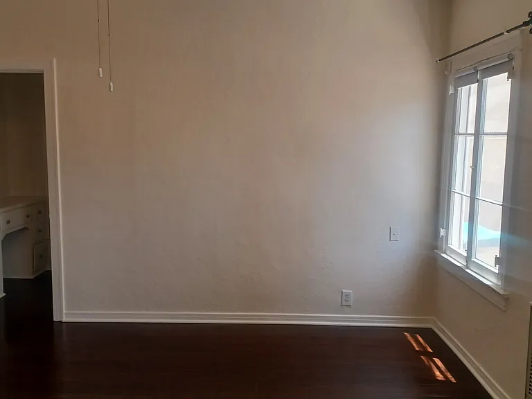 639 Orange Grove Ave #110 — Photo 4