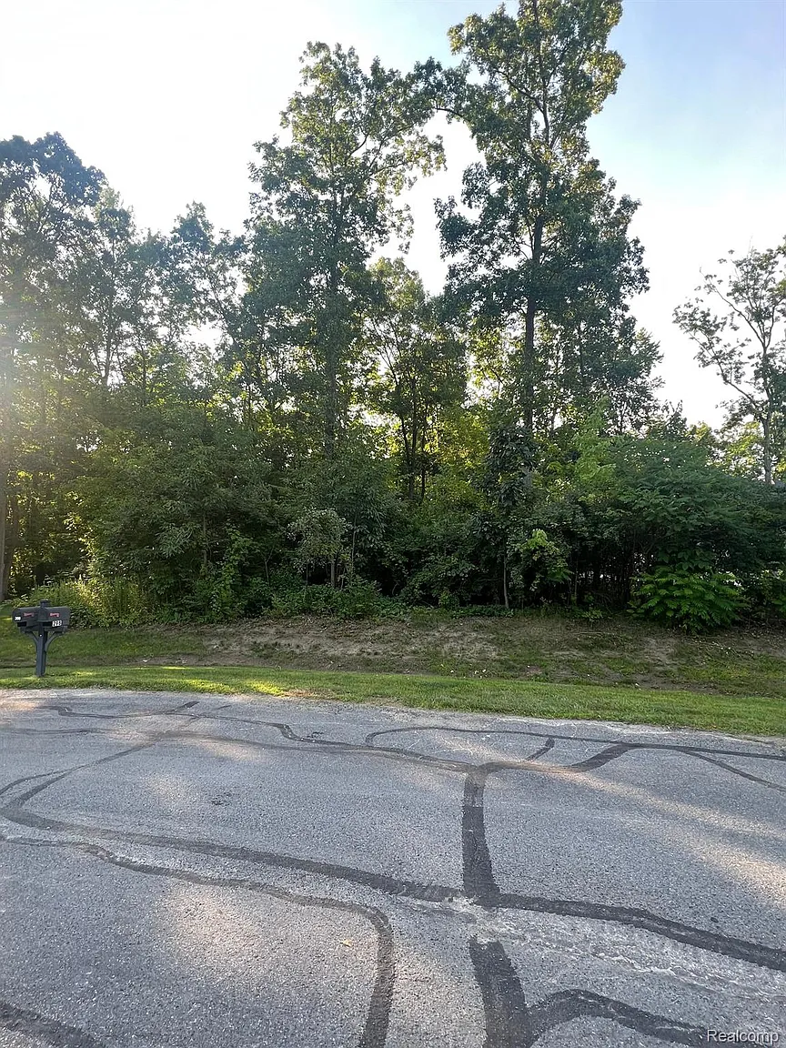 304 Brittany Ln photo 1